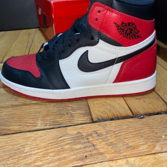 Bred Toe High Top Air Jordan 1s main image 5